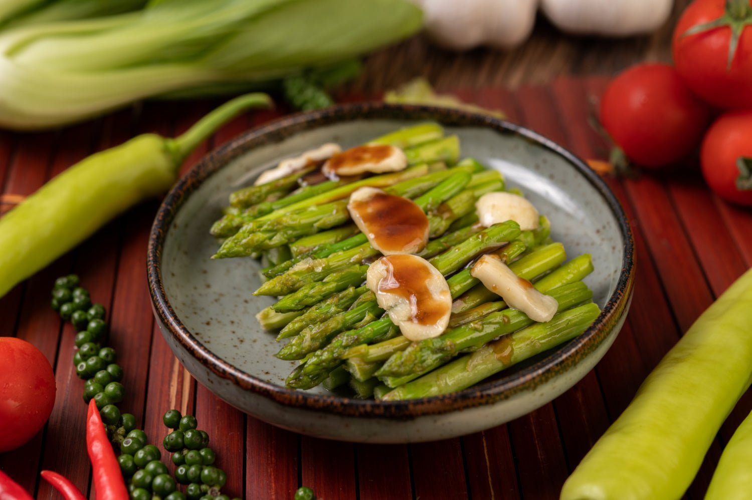 Fried Asparagus with Oyster Sauce and Bell Peppers – The Spice Guy