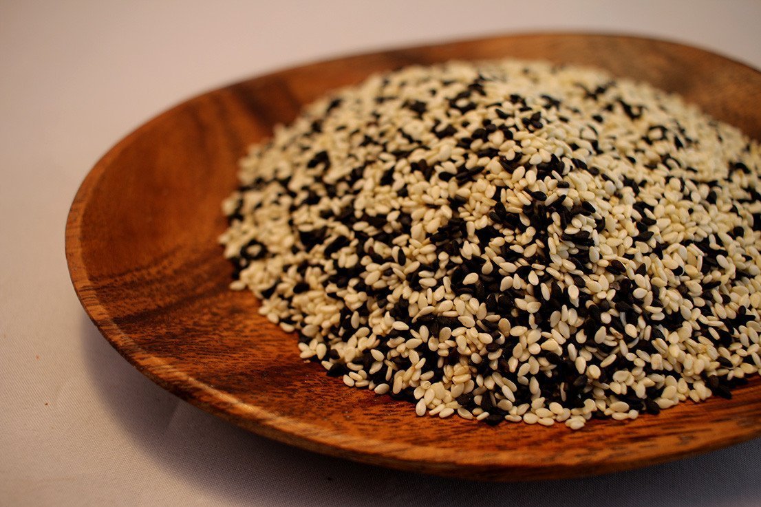 
                  
                    Sesame Seed - Black & White - The Spice Guy
                  
                